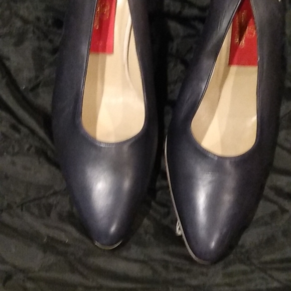 Shoes - Picture 6 of 6